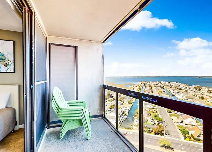 Holiday home Cozy Beachfront With Balcony Views Pools & Game